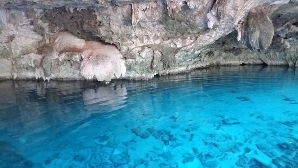 cenote dos ojos peninsule yucatan mexique