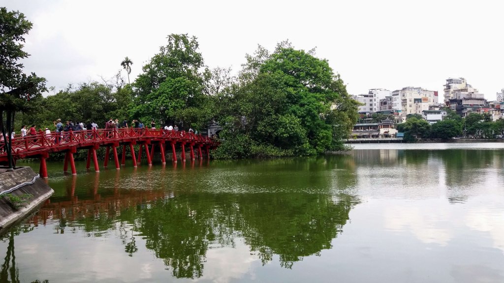 Lac ho hoan kiem hanoi vietnam