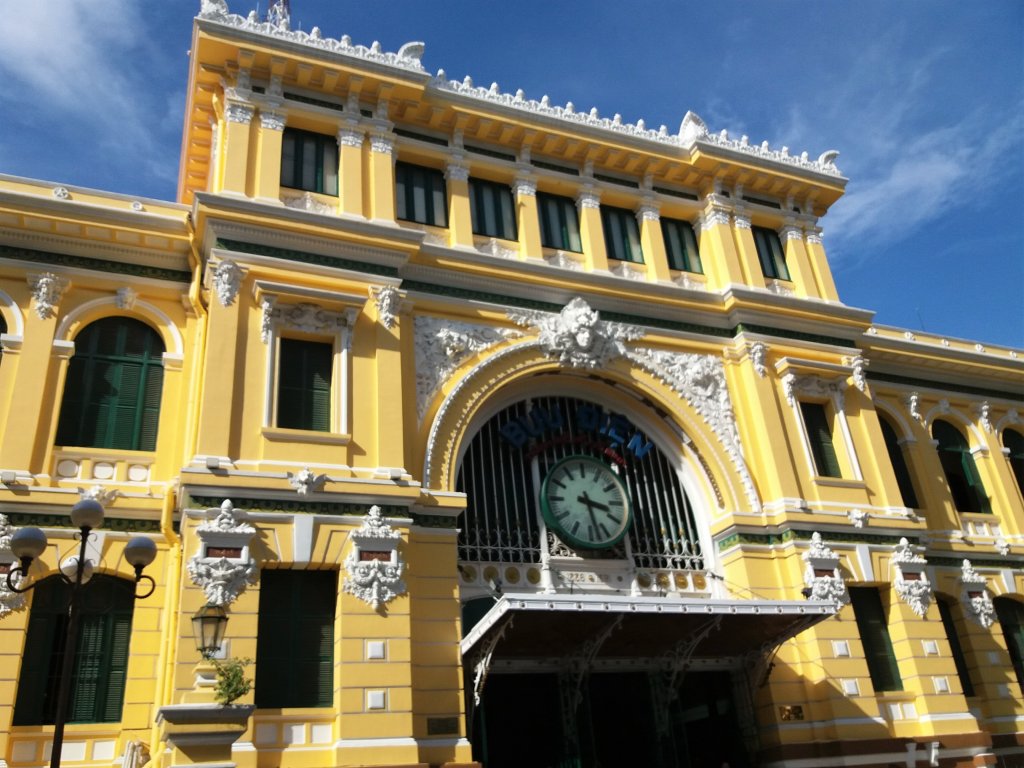 bureau de poste ho chi minh city saigon vietnam