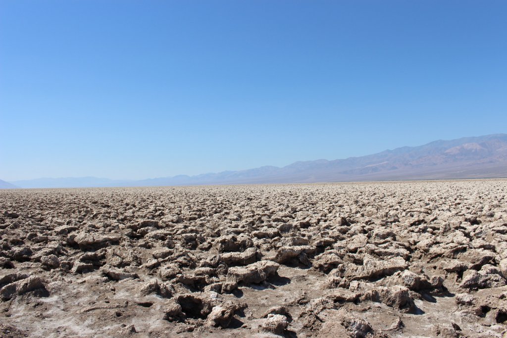 Devil's golf course death valley