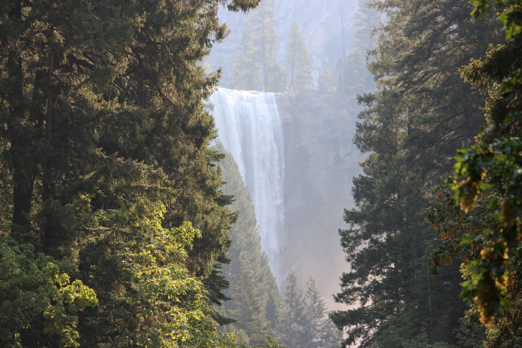 Vernal falls yosemite depuis le pont