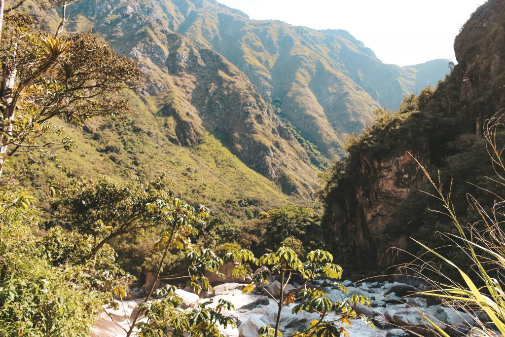 Machu Picchu marche entre Hydroelectrica et Aguas Calientes