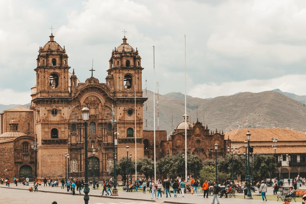 place des armes cusco perou