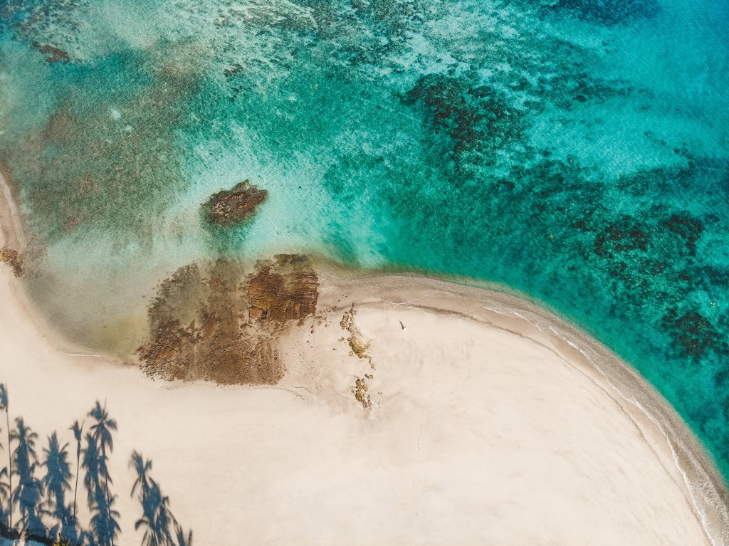 vue du ciel plage isla tortuga costa rica