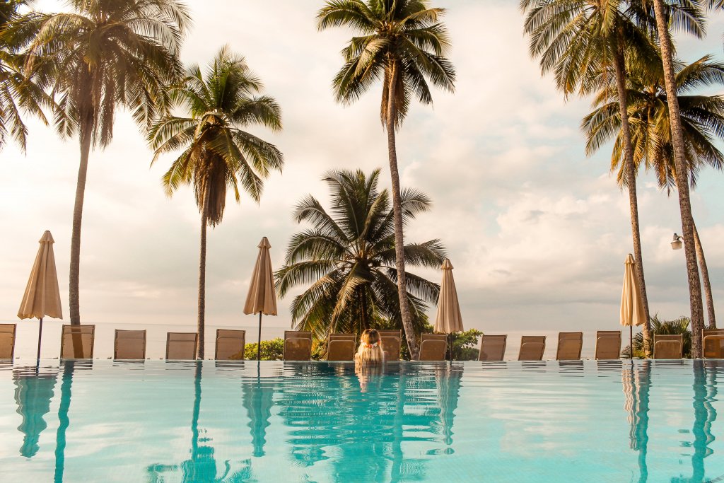 piscine debordement tango mar hotel costa rica