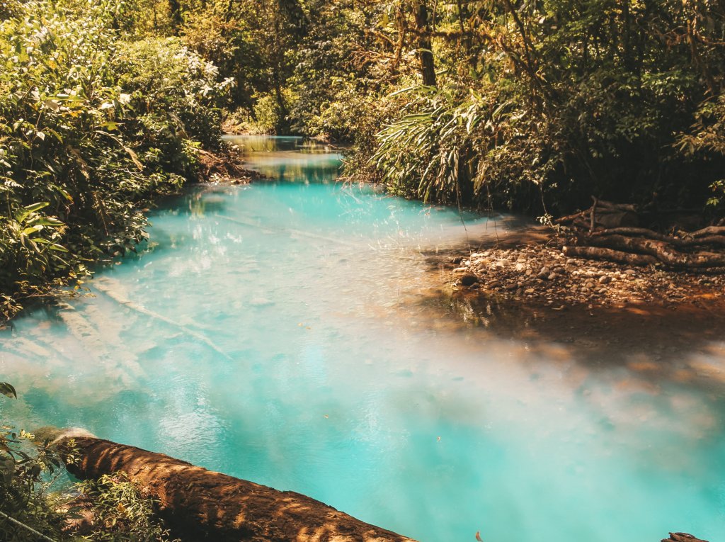 riviere rio celeste costa rica