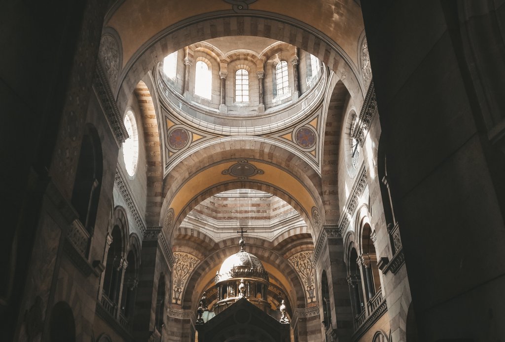 intérieur cathédrale la major marseille