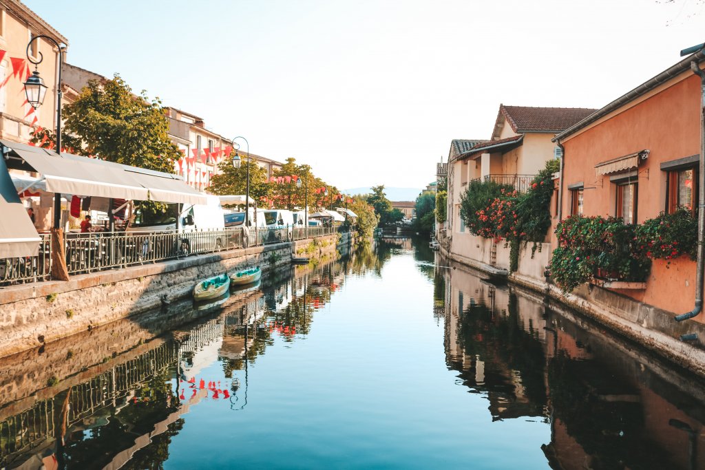 isle sur la sorgue rivière vaucluse