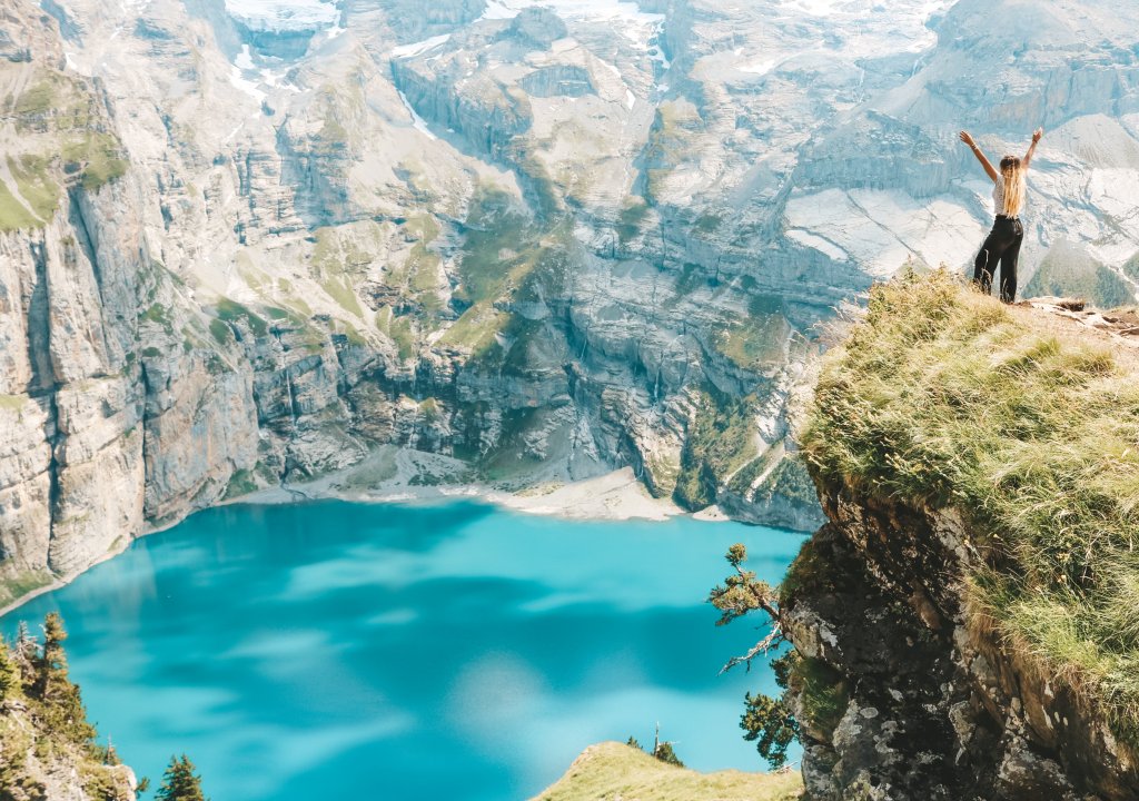 lac oeschinensee suisse montagne