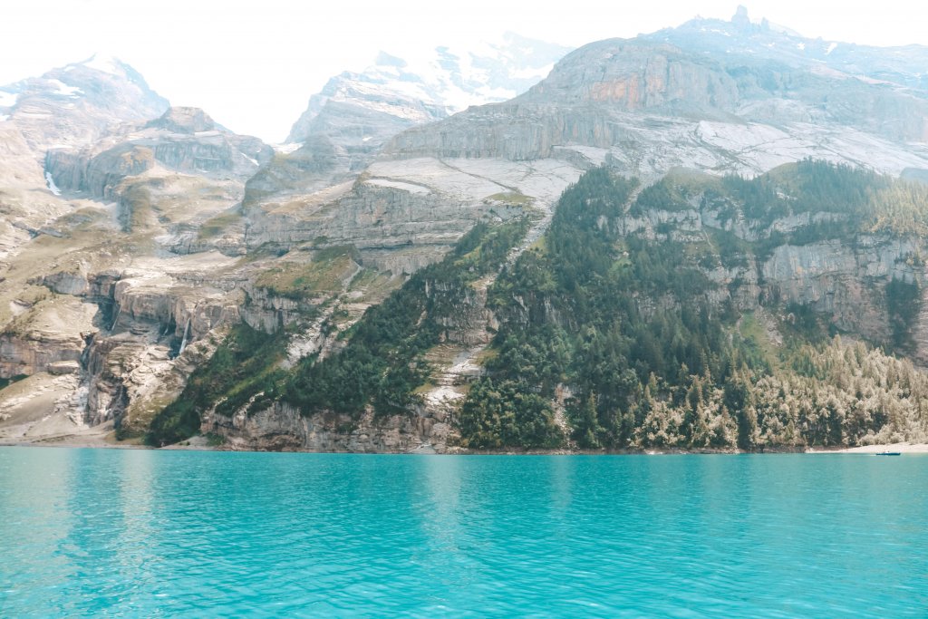 oeschinensee suisse barque lac