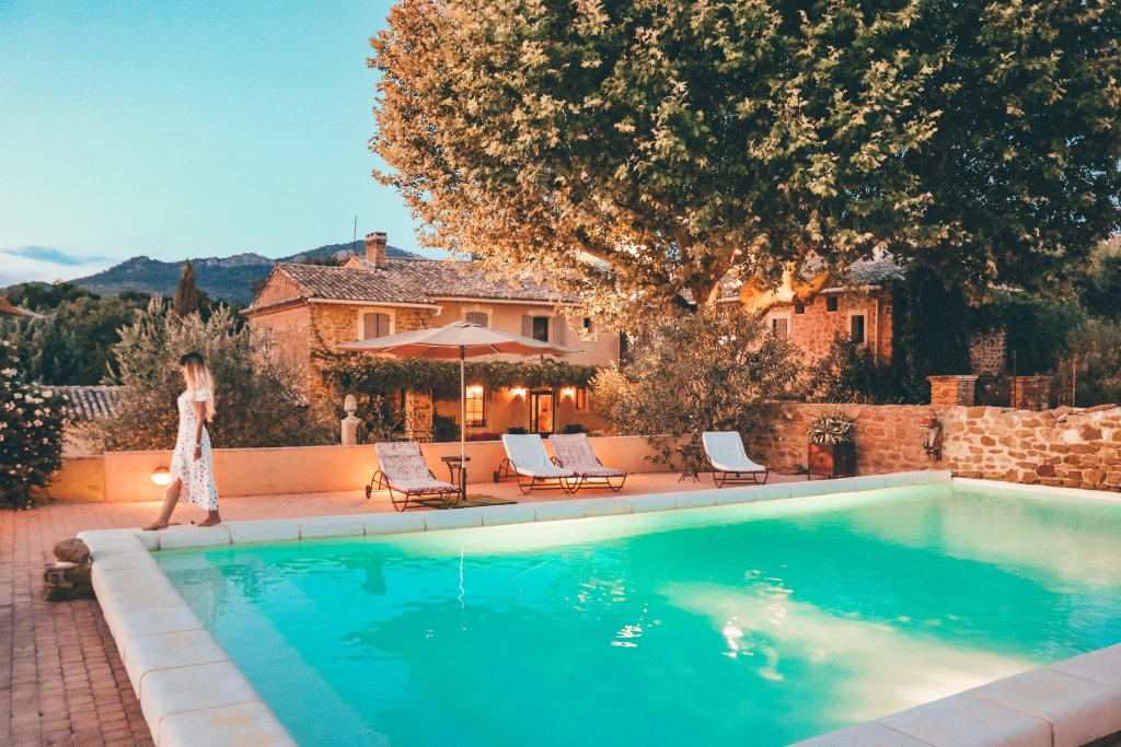 piscine le clos saint saourde maison d'hote