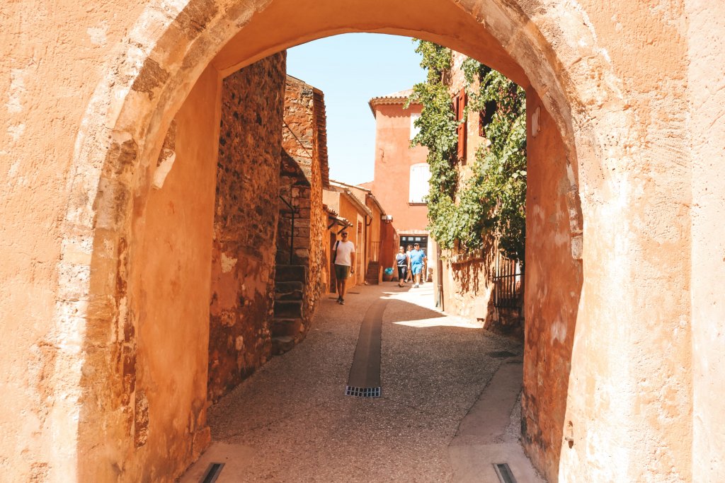 roussillon ruelle provence vaucluse