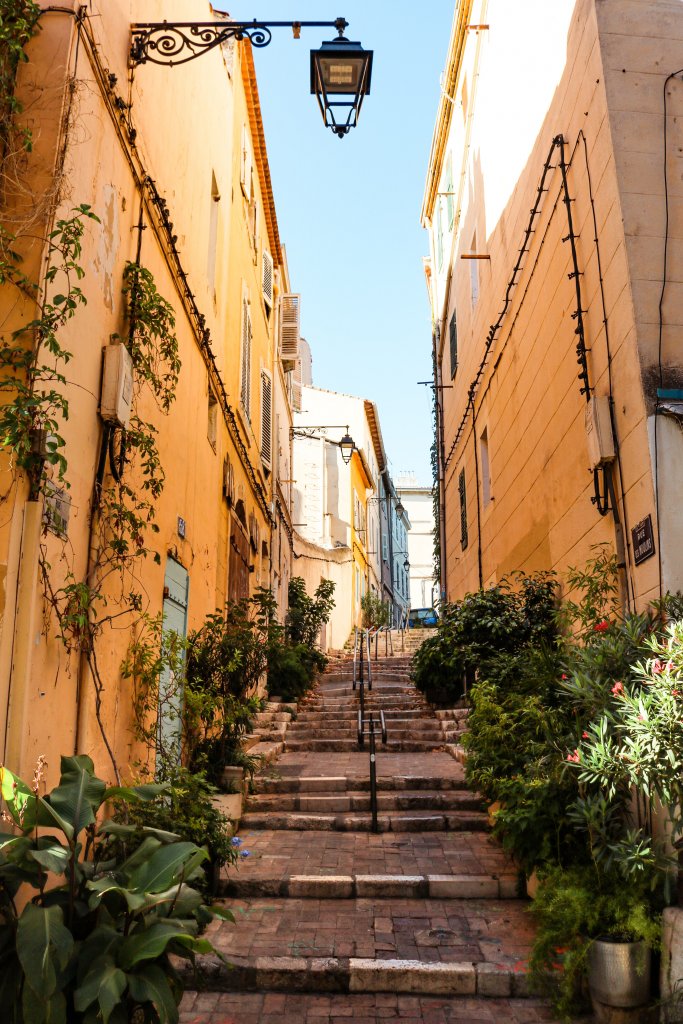 rue le panier vieux port marseille