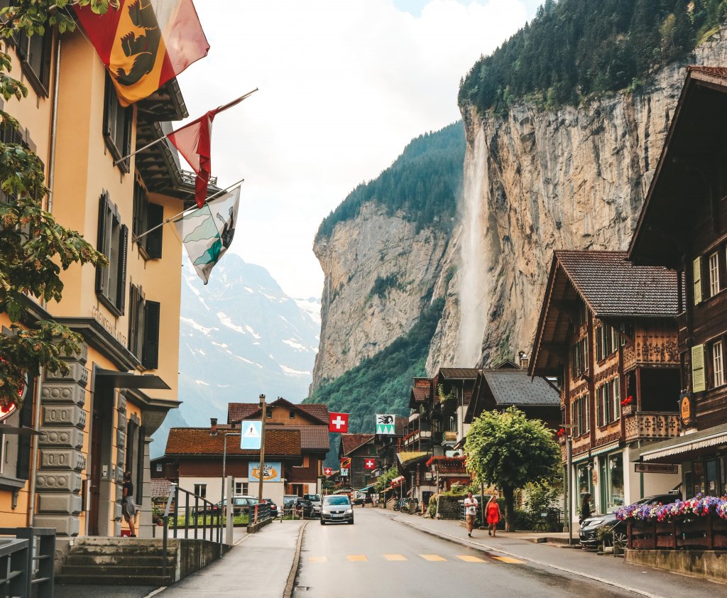 suisse cascade lauterbrunnen