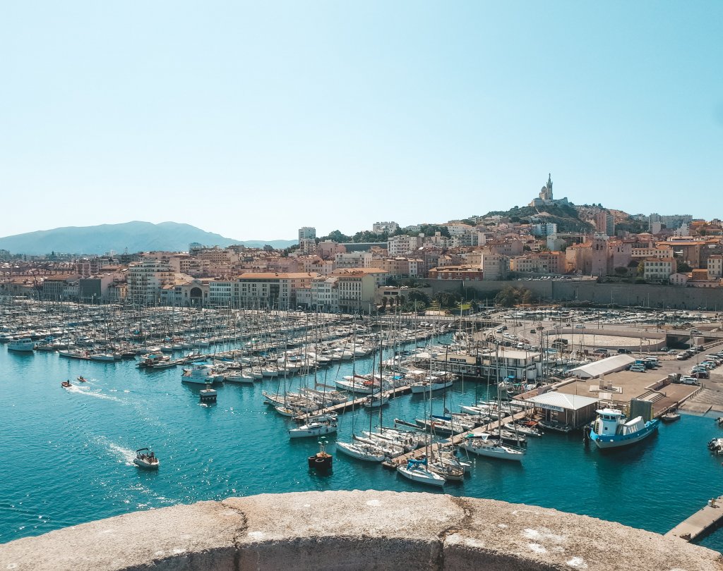 vue marseille vieux port fort saint jean notre dame