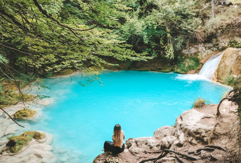 Visiter la rivière bleue Urederra en Espagne