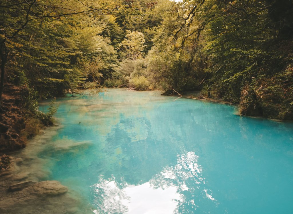 riviere turquoise urederra espagne