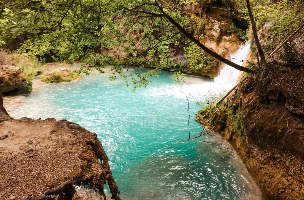 riviere turquoise urederra espagne