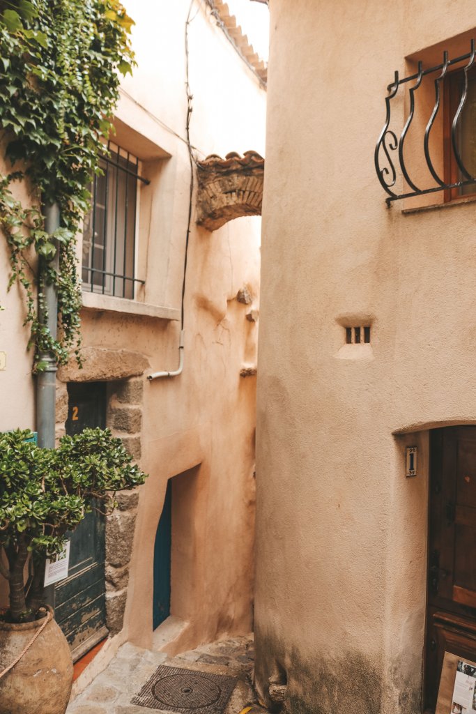 Rue des amoureux ramatuelle