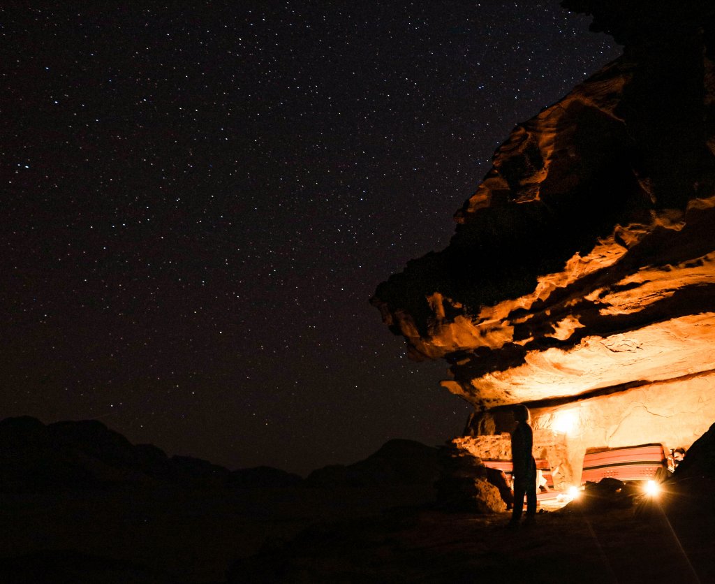 Nuit étoilée dans le désert de Wadi Rum Jordanie