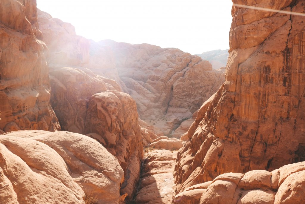 formation rocheuses wadi rum Jordanie