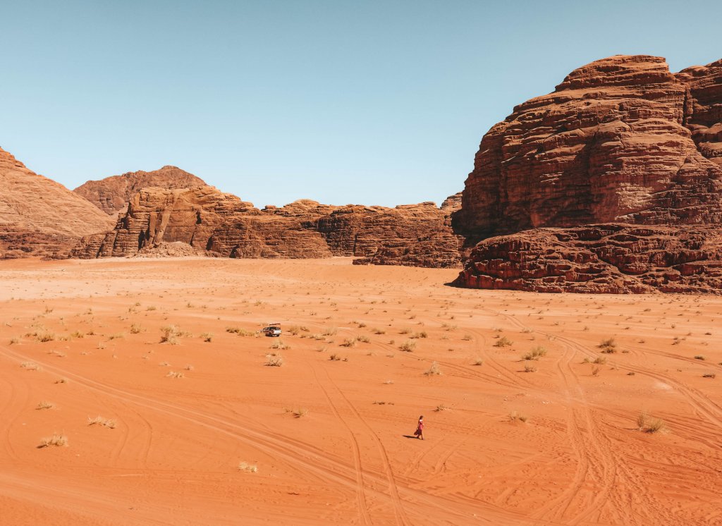 wadi rum désert Jordanie marche