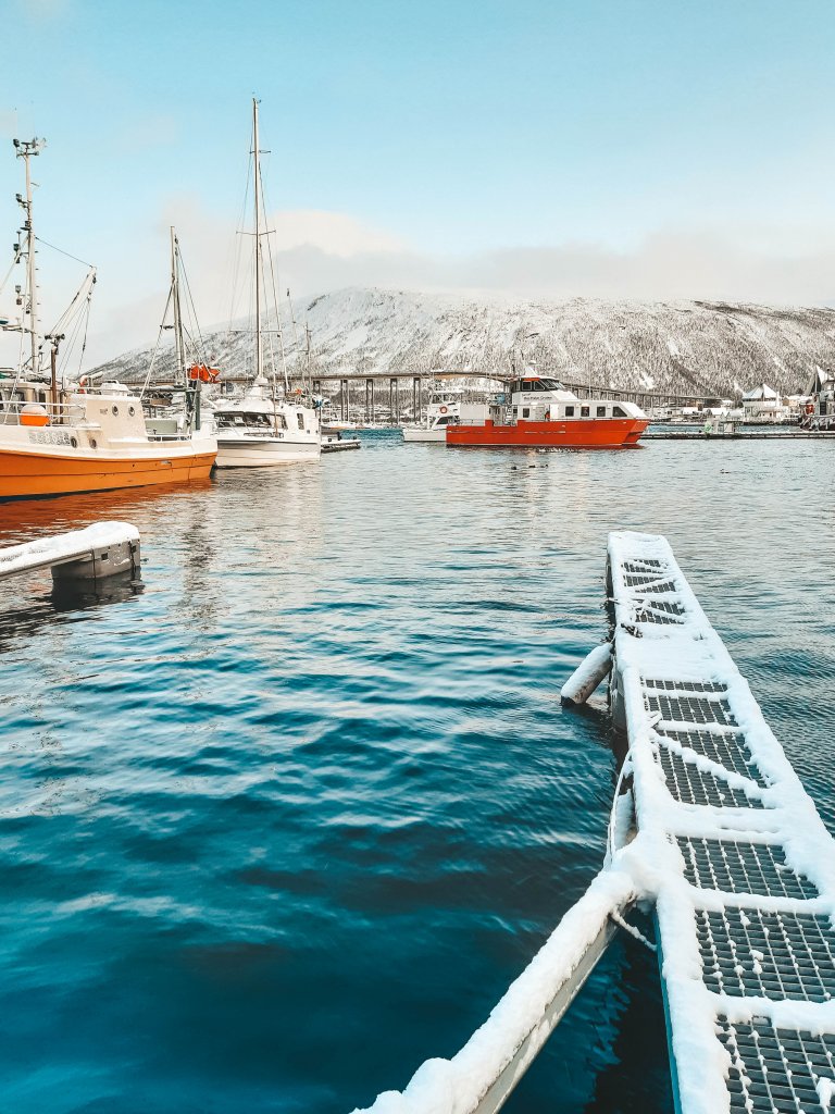 Bateau port de Tromso Norvege