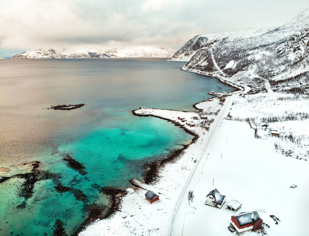 Norvege iles de Tromso eau bleue