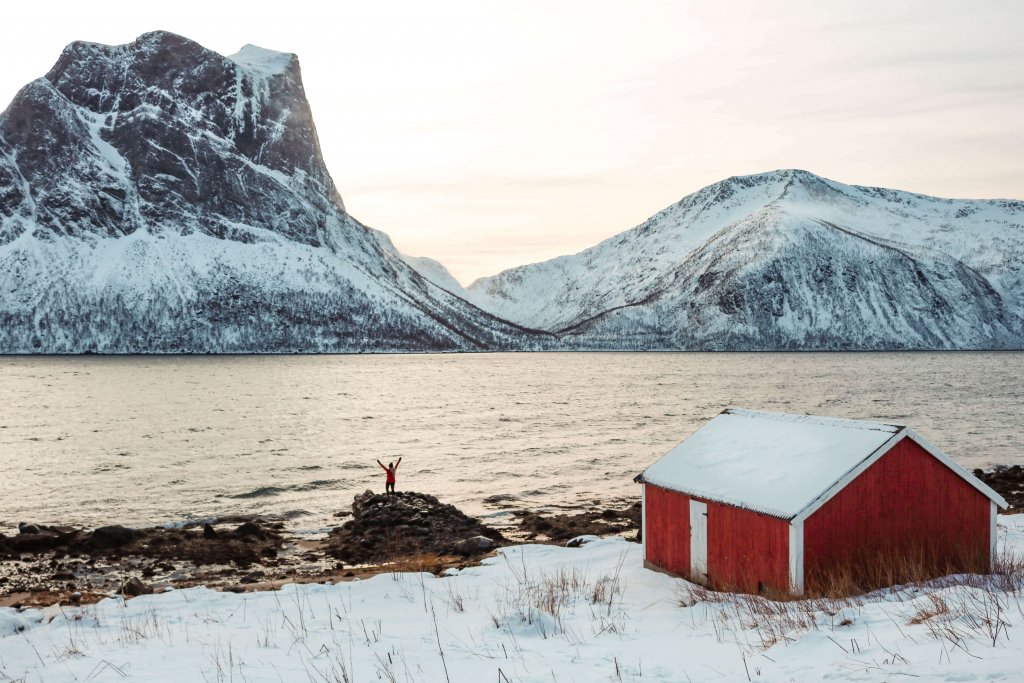 Rorbuer ile de Senja fjord Norvege