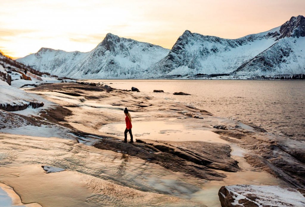 Tungenest Senja Norvege lever de soleil