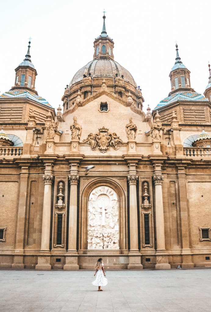 Devant la basilique de Nuestra Señora del Pilar Saragosse