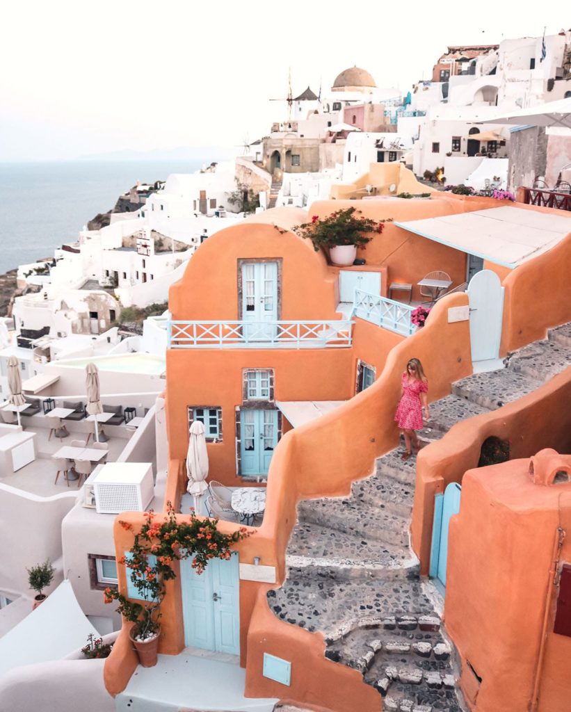 Ruelle orange village Oia