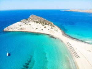 Plage de Simos à Elafonisos vue en drone