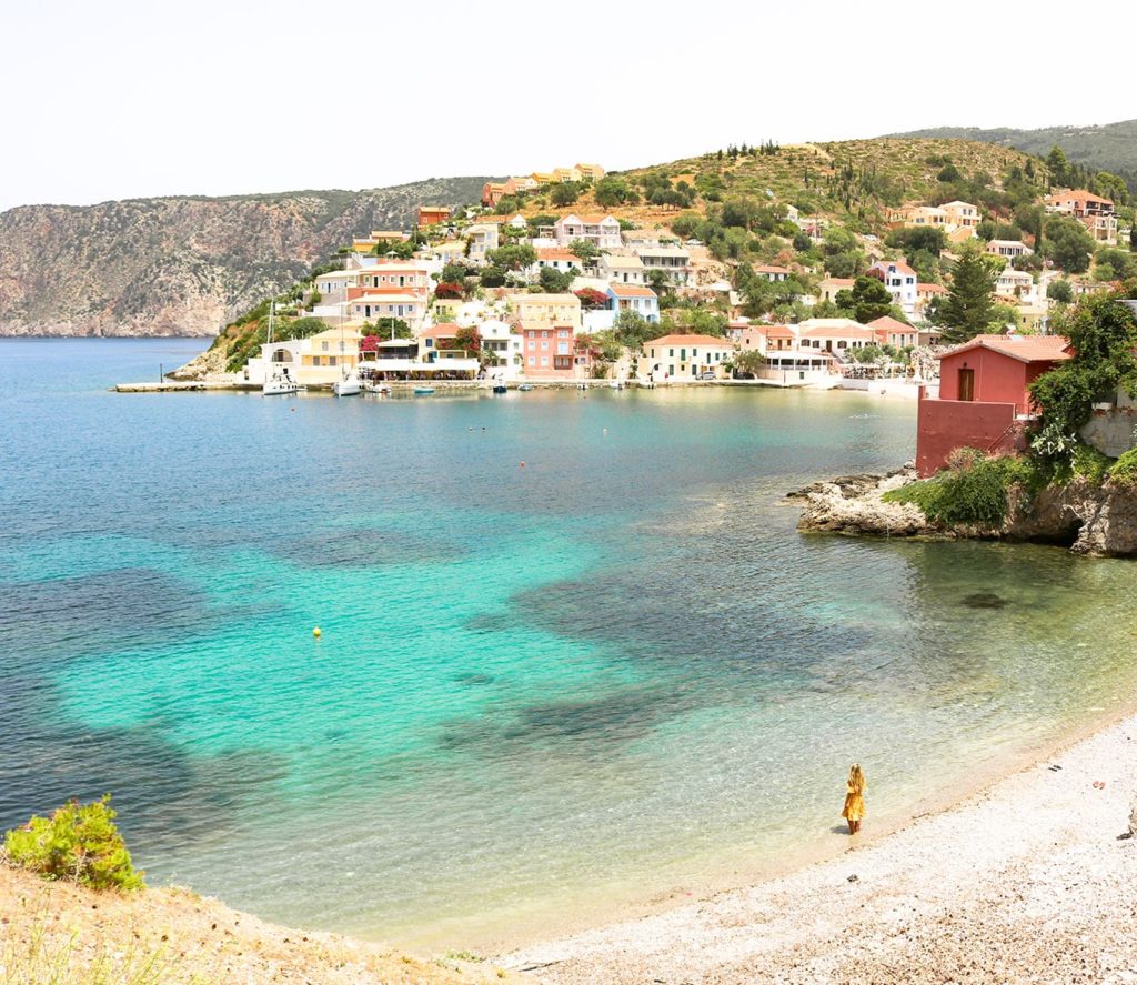 Village d'Assos et sa plage