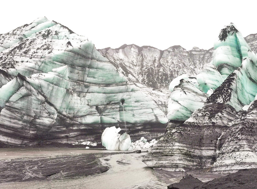 Marcher sur un glacier en Islande