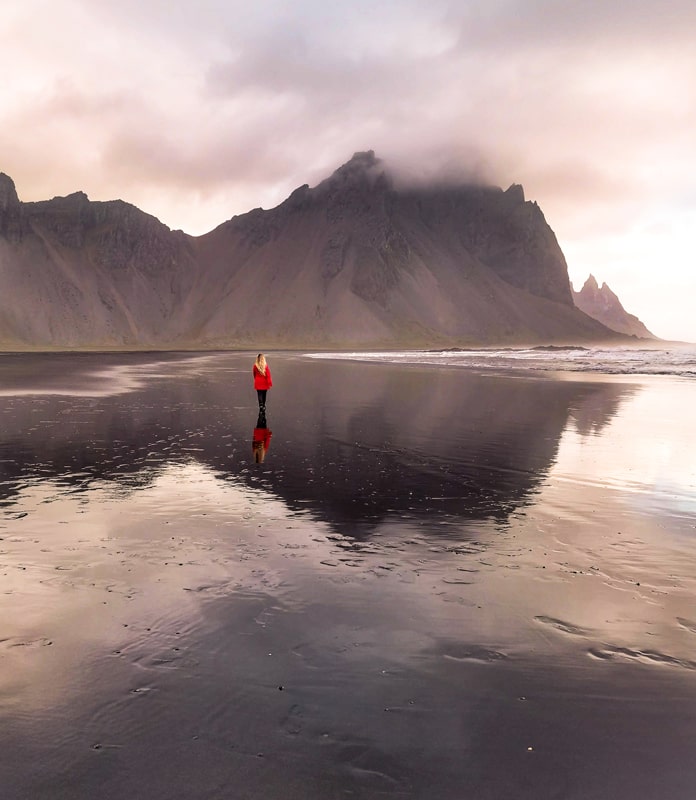 Reflet sur la plage de Stokksnes