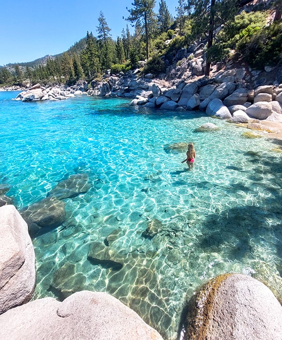 Baignade eau bleue lac Tahoe
