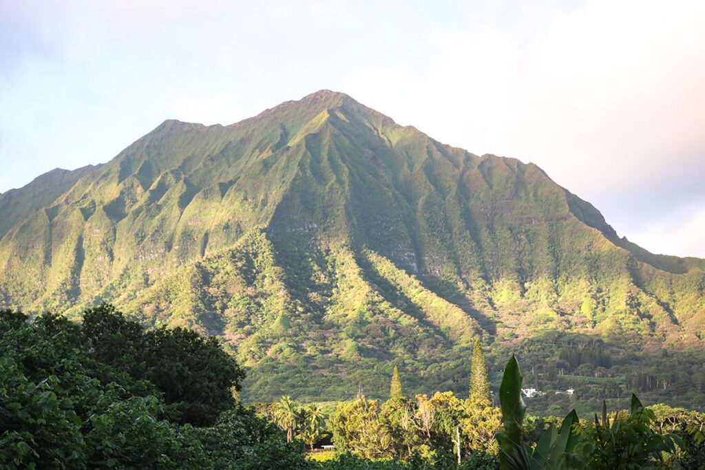 vue montagne depuis départ de Olomana Ridge