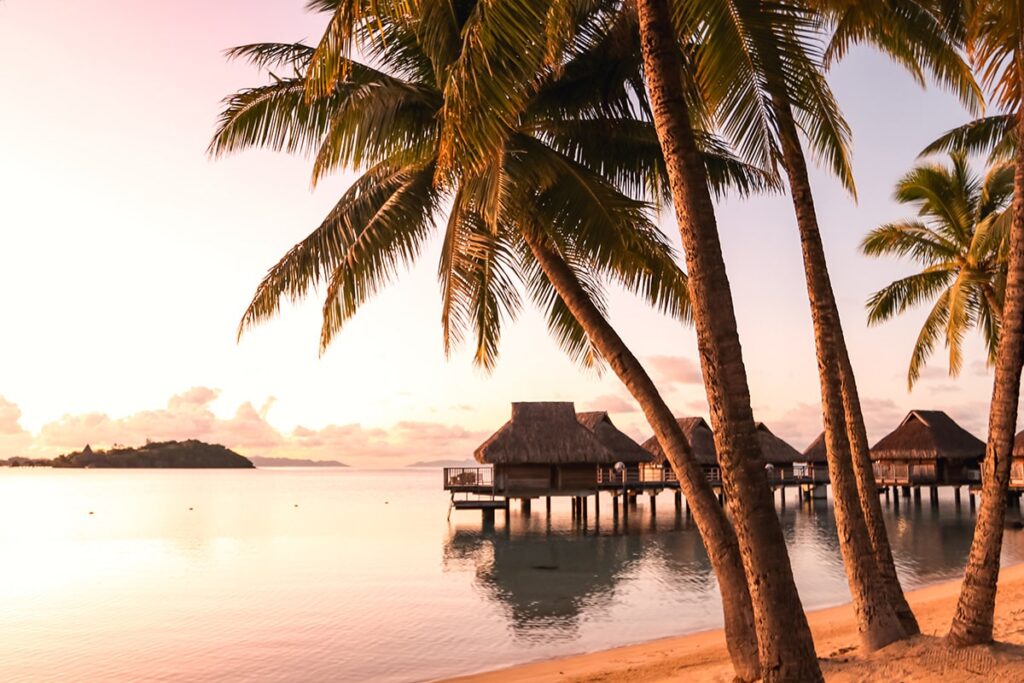 lever de soleil plage du Maitai Bora Bora